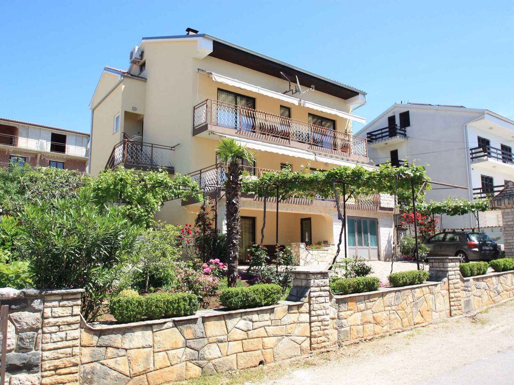 Ferienwohnung mit Terrasse und Klimaanlage