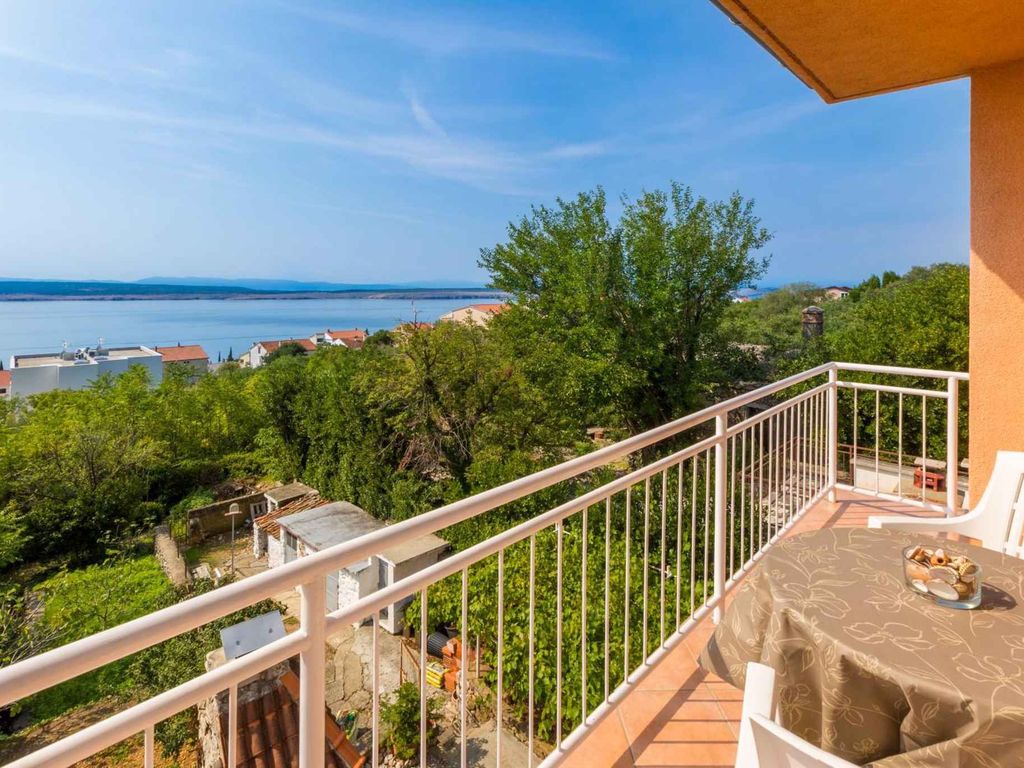 Ferienwohnung mit Balkon und Grillmöglichkeit