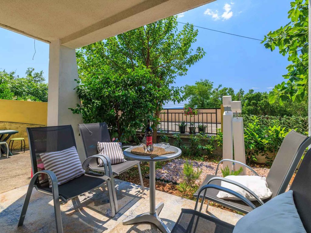 Ferienwohnung mit Terrasse