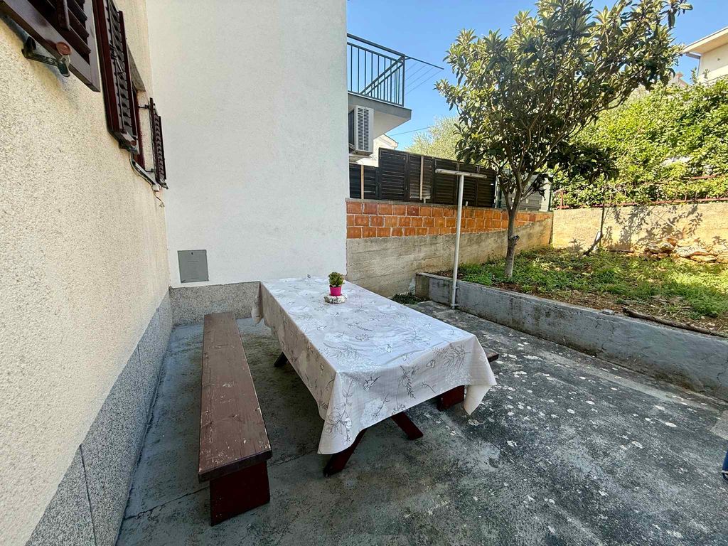 Ferienwohnung mit zwei Schlafzimmer und Meerblick