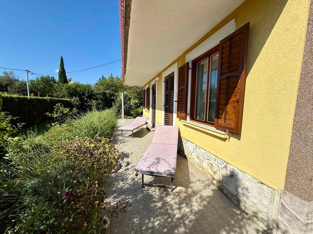 Ferienwohnung Apartment mit Terrasse