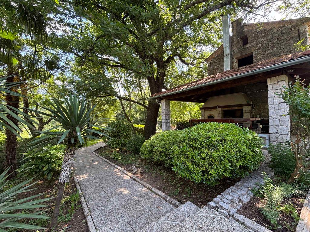 Ferienhaus mit 3 Schlafzimmern und großem Garten