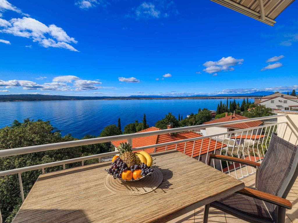 Ferienwohnung 100 m vom Strand mit Meerblick