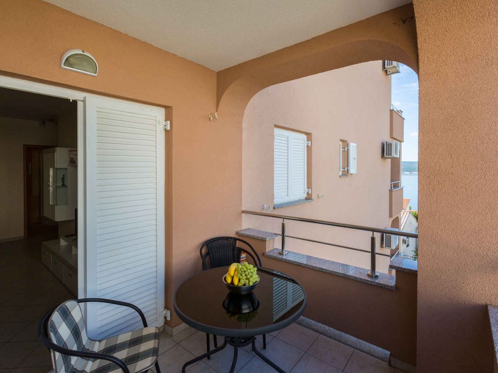 Ferienwohnung mit Klimaanlage und Blick auf dem Meer