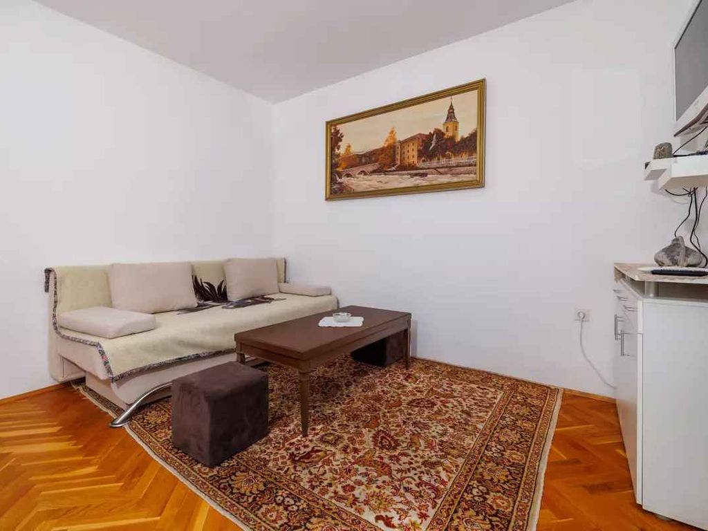 Ferienwohnung mit Balkon und Klimaanlage