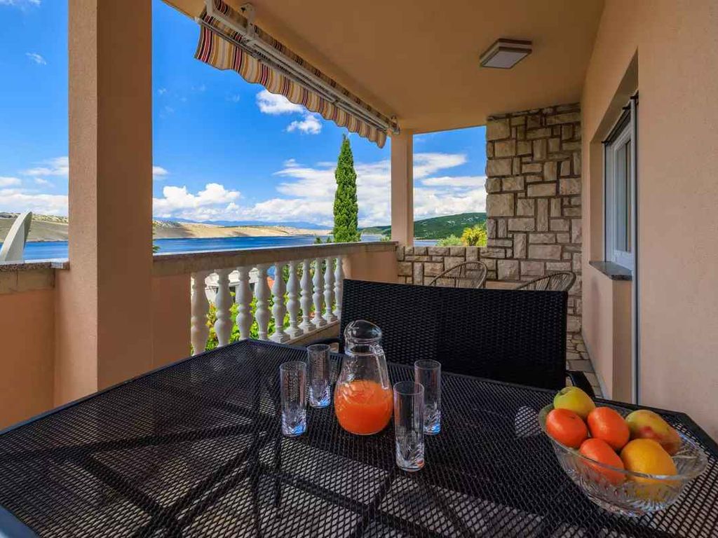 Ferienwohnung mit Balkon und Klimaanlage