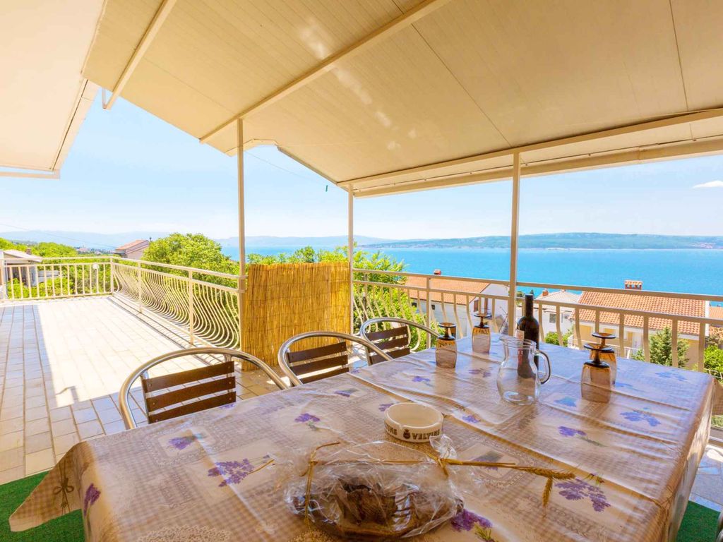 Ferienwohnung mit Klimaanlage und Balkon
