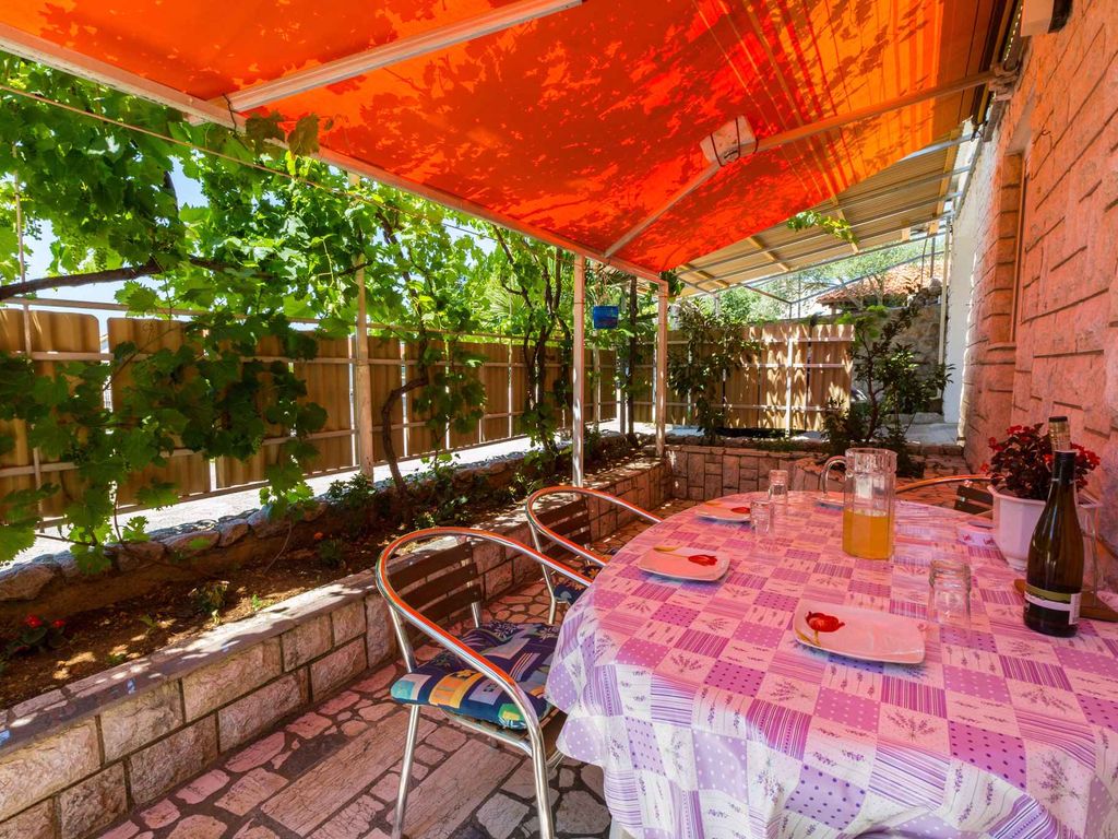 Ferienwohnung mit Terrasse und Klimaanlage