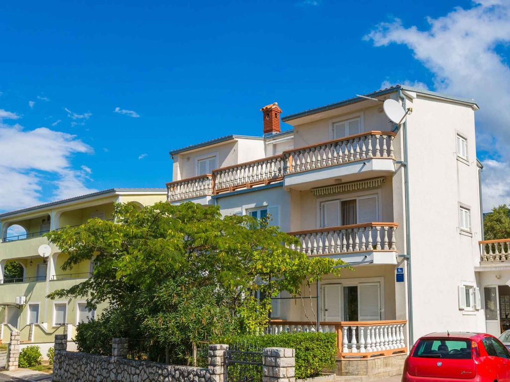 Ferienwohnung mit Klimaanlage und Balkon