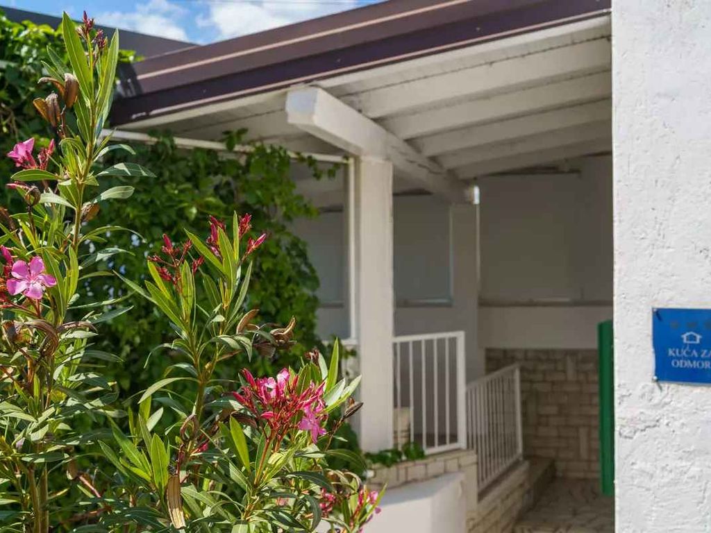 Ferienhaus mit Whirlpool und Klimaanlage