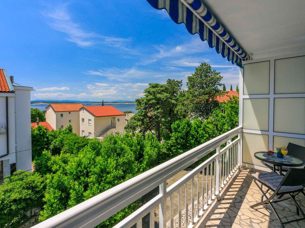 Studio mit Balkon und Klimaanlage