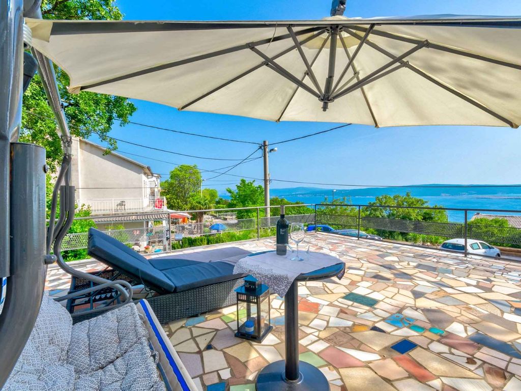 Ferienwohnung mit Whirlpool und Terrasse