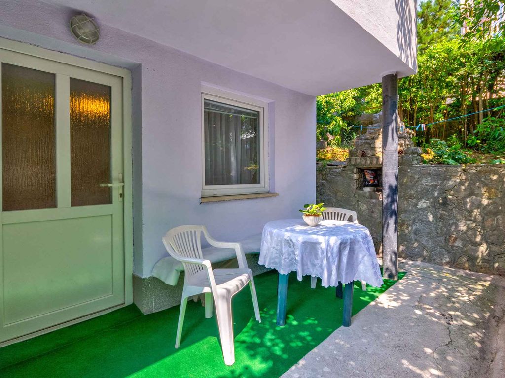 Ferienwohnung mit Terrasse und Klimaanlage