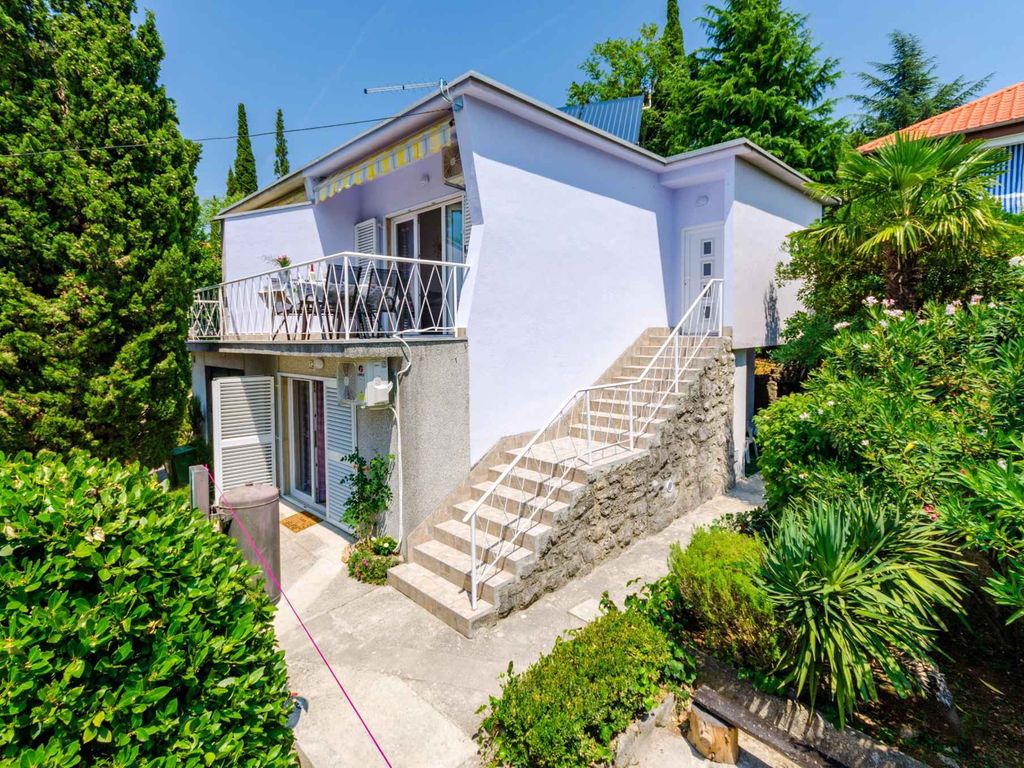 Ferienwohnung mit Terrasse und Klimaanlage