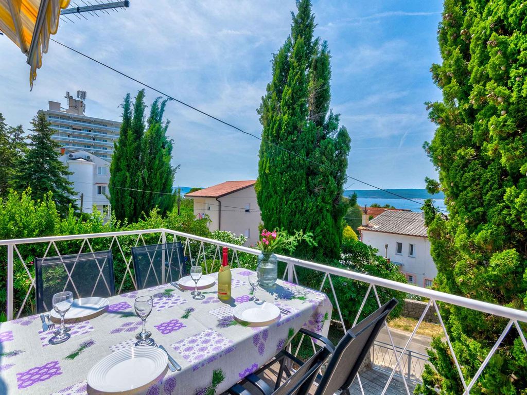 Ferienwohnung mit Balkon und Meerblick