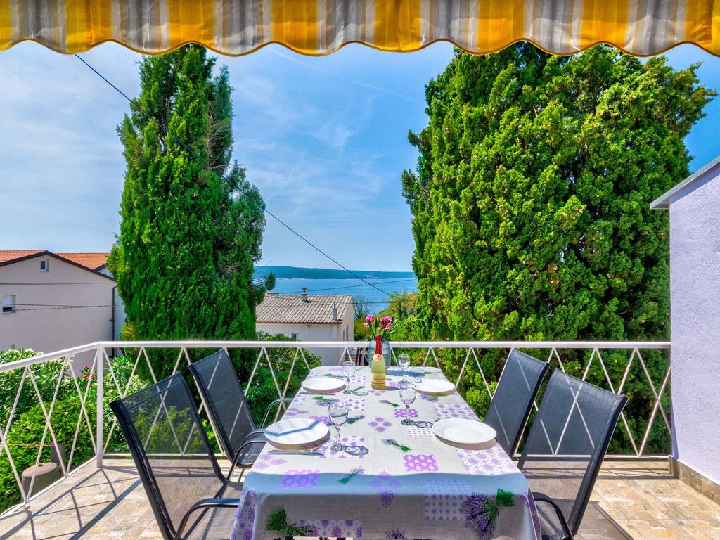 Ferienwohnung mit Balkon und Meerblick