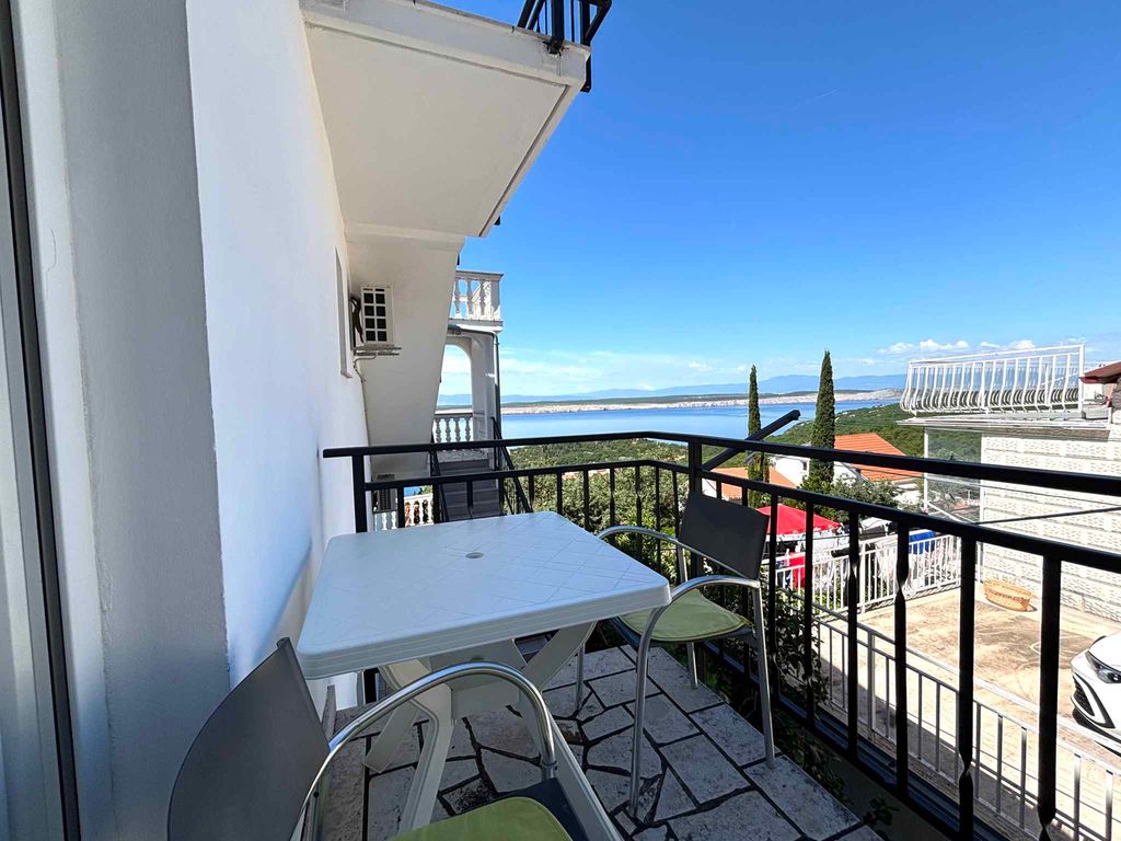 Studio mit Pool und Meerblick