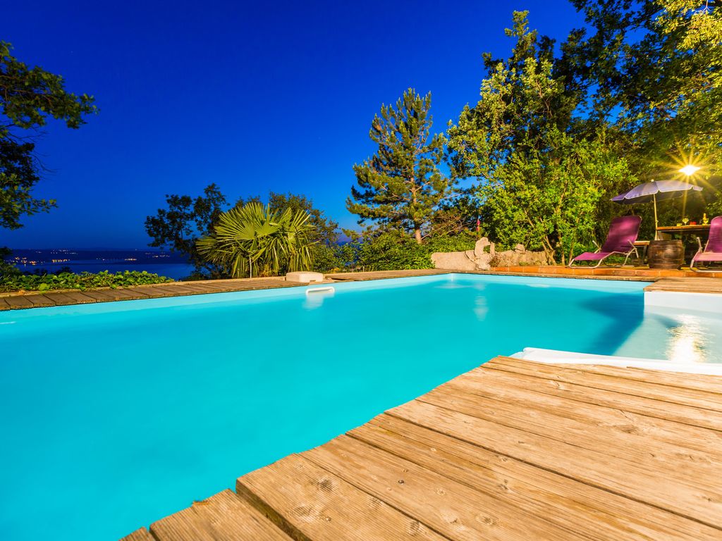 Ferienwohnung mit Meerblick und Pool