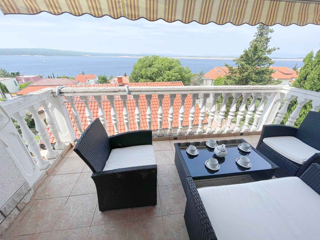 Ferienwohnung mit 3 Schlafzimmern und Balkon