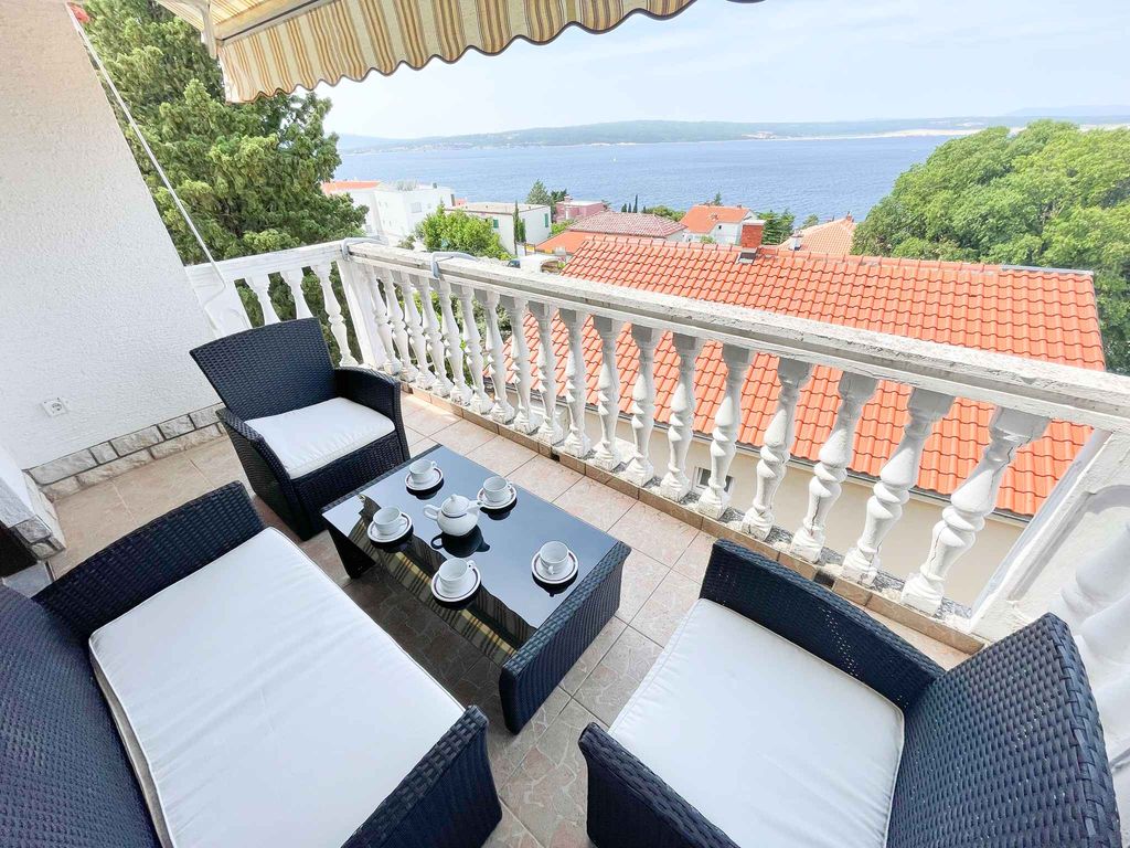Ferienwohnung mit 3 Schlafzimmern und Balkon