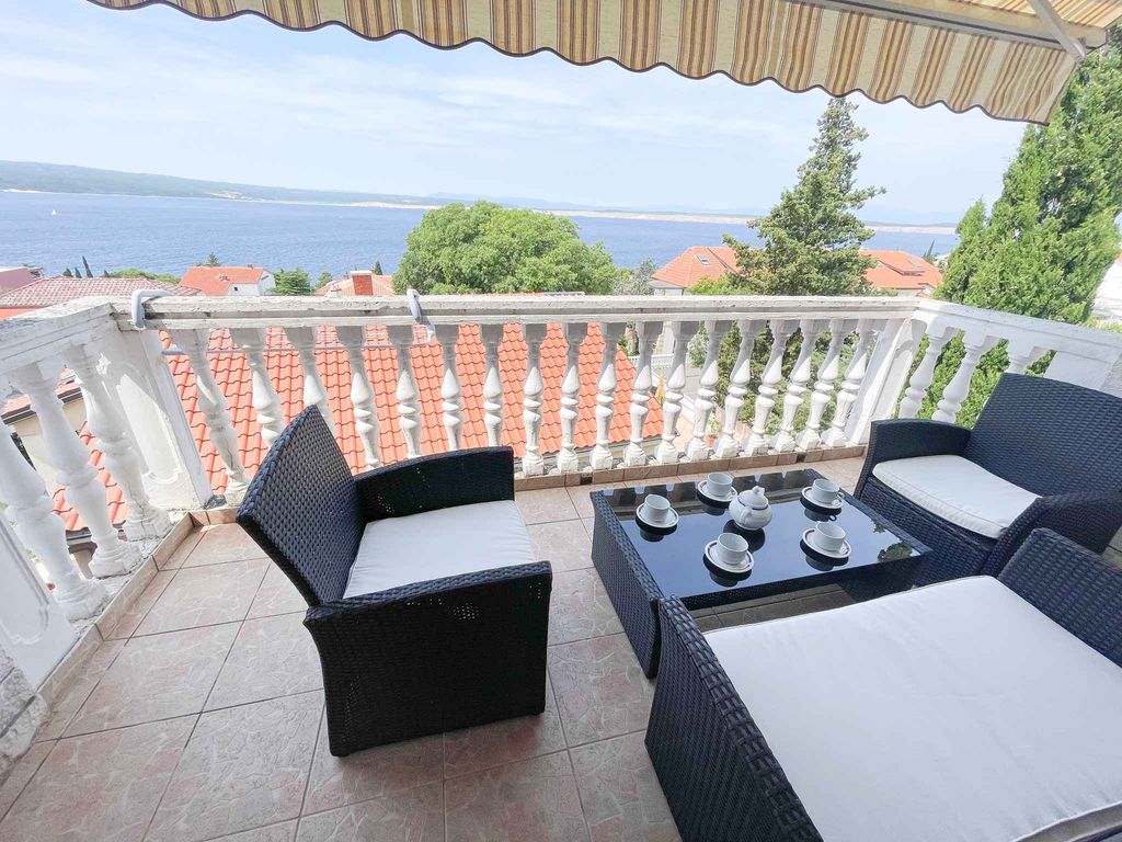 Ferienwohnung mit 3 Schlafzimmern und Balkon