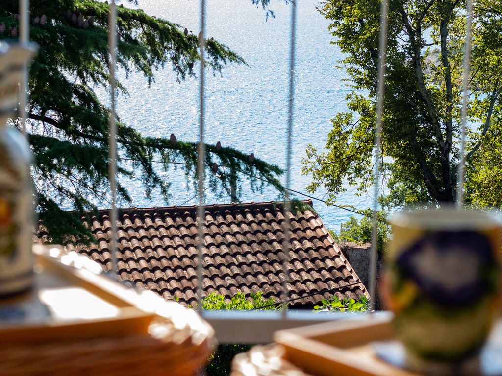 Ferienwohnung mit Balkon und Meerblick