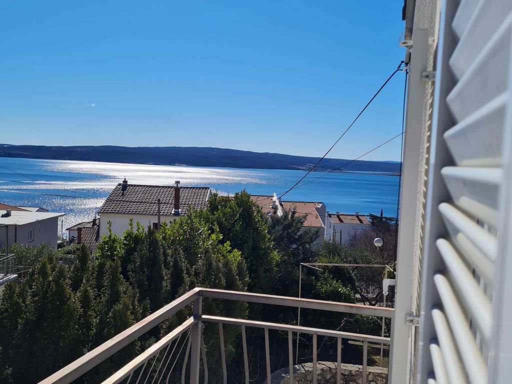 Ferienwohnung mit Balkon und Klimaanlage