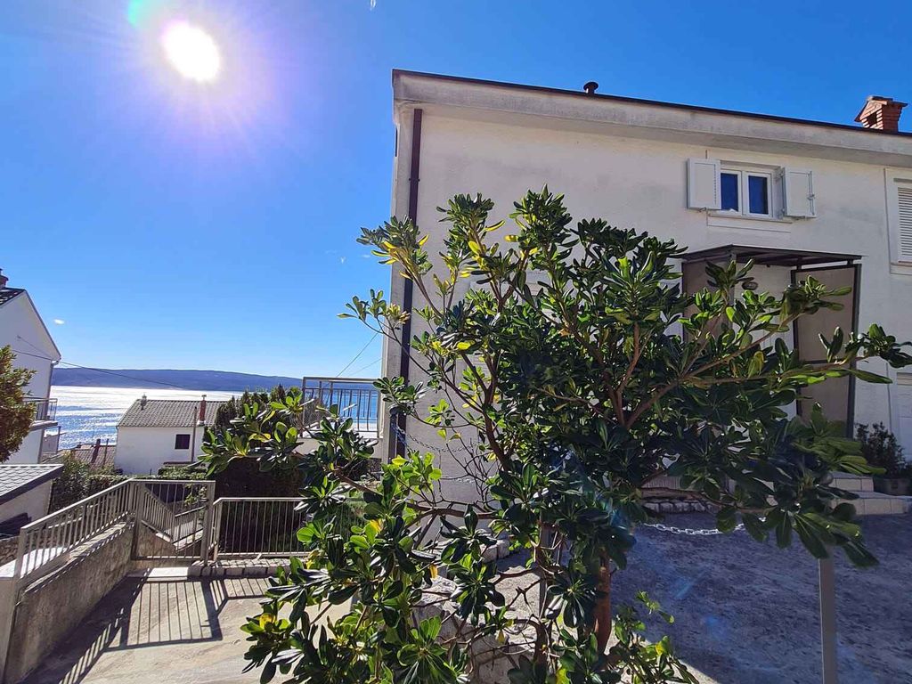 Ferienwohnung mit Balkon und Klimaanlage