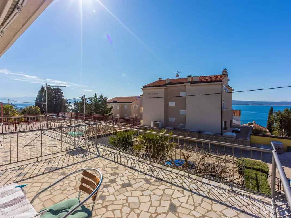 Ferienwohnung mit Klimaanlage und großer Terrasse
