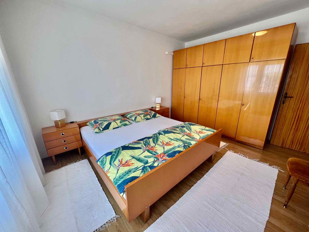 Ferienwohnung mit Terasse und Balkon