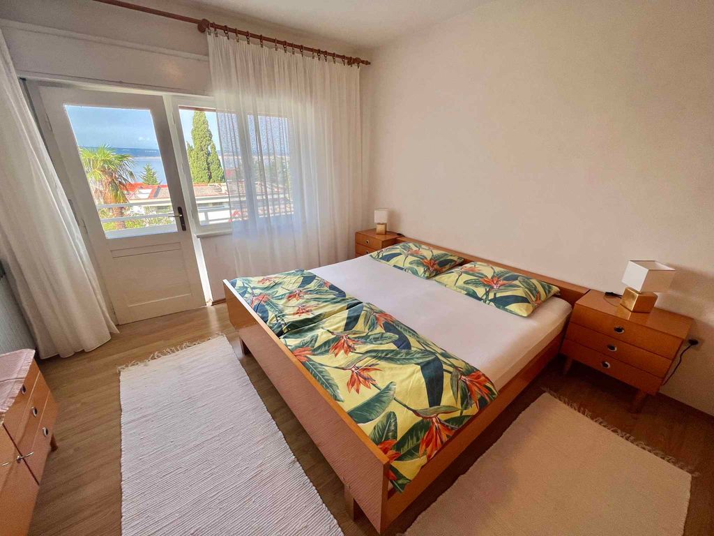 Ferienwohnung mit Terasse und Balkon
