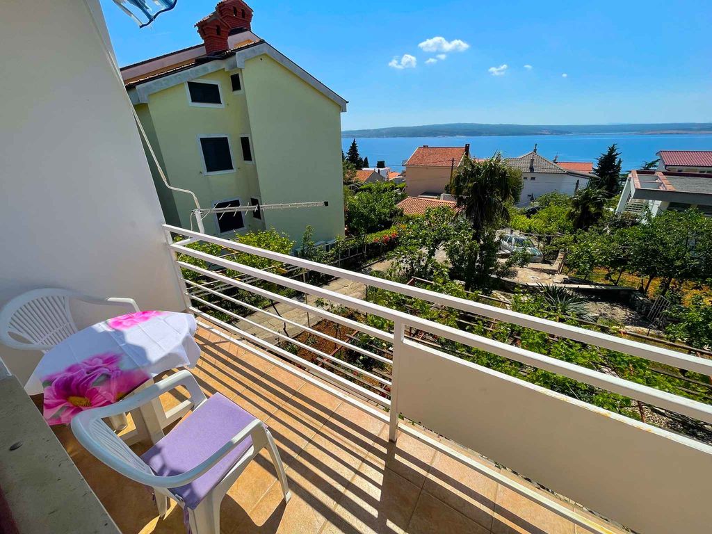 Ferienwohnung mit Terasse und Balkon