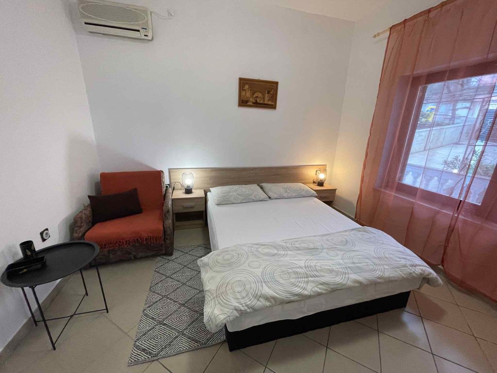 Ferienwohnung mit zwei Schlafzimmern und einem Balkon