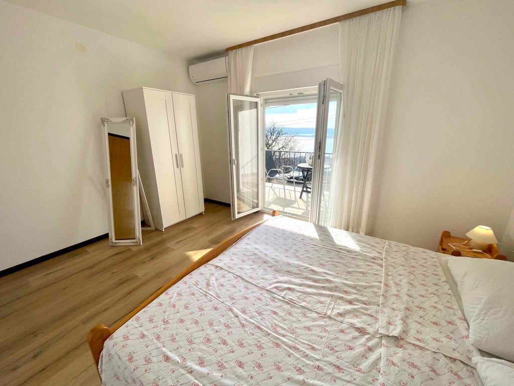Ferienwohnung mit Klimaanlage und Blick zum Meer