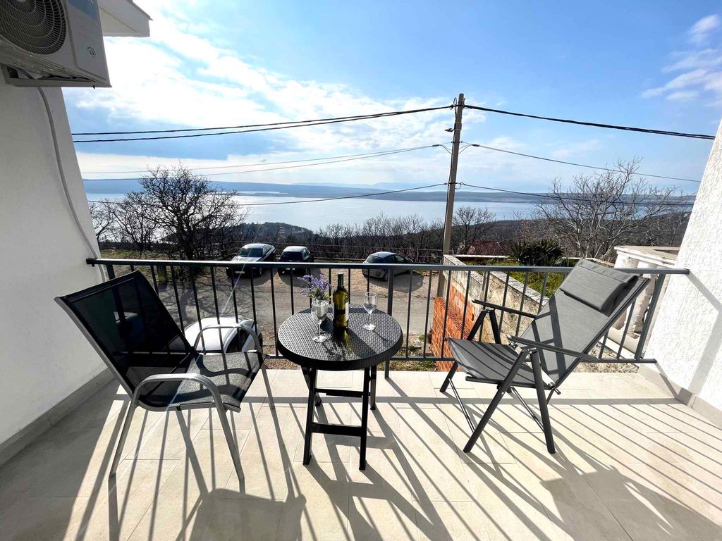 Ferienwohnung mit Klimaanlage und Blick zum Meer