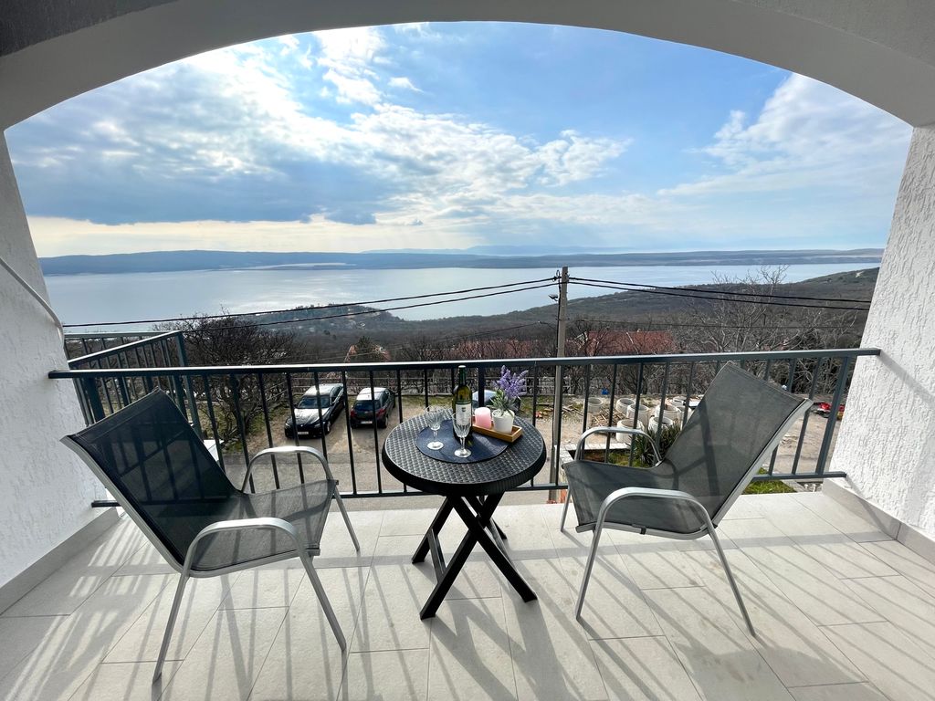 Ferienwohnung mit Terrasse und Klimaanlage