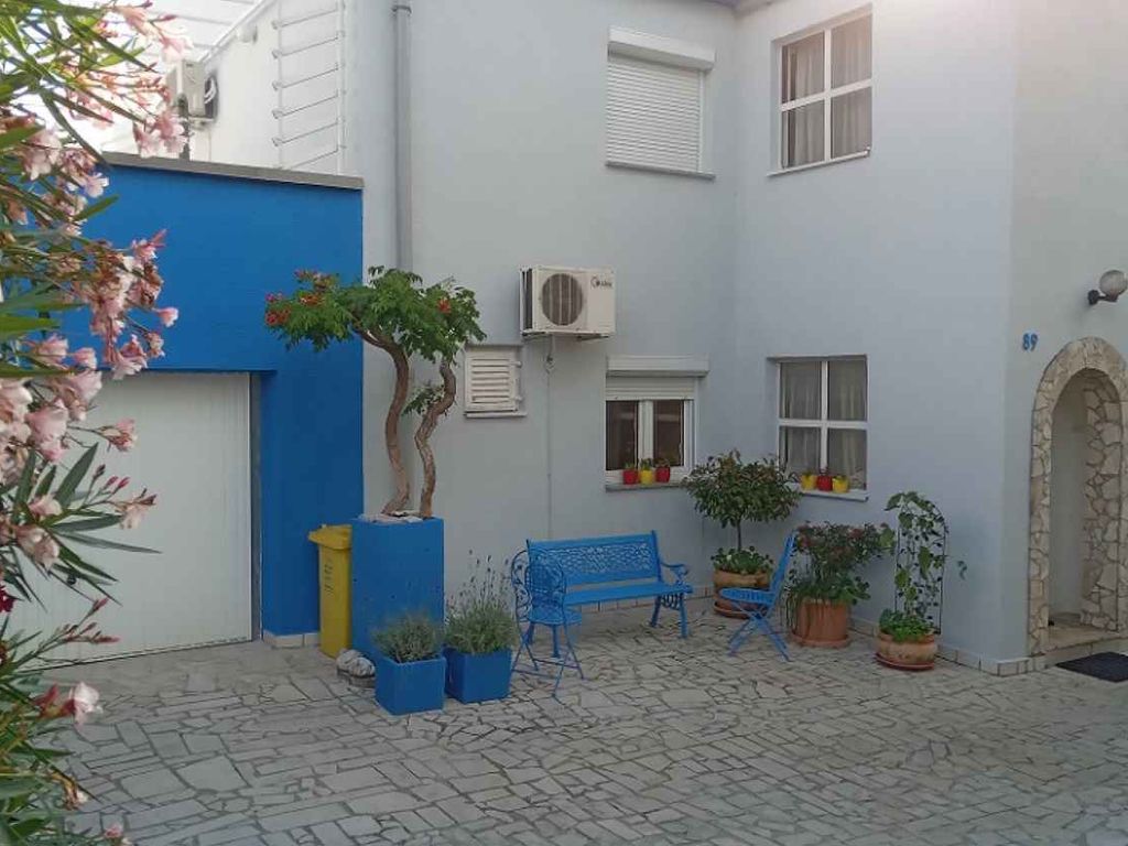 Ferienwohnung Geräumig mit Terrasse und Aussicht