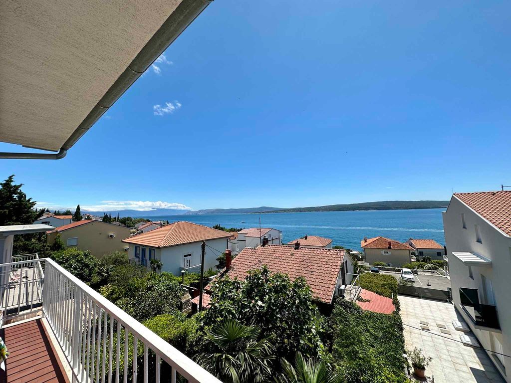Ferienwohnung mit 3 Schlafzimmern und Balkon
