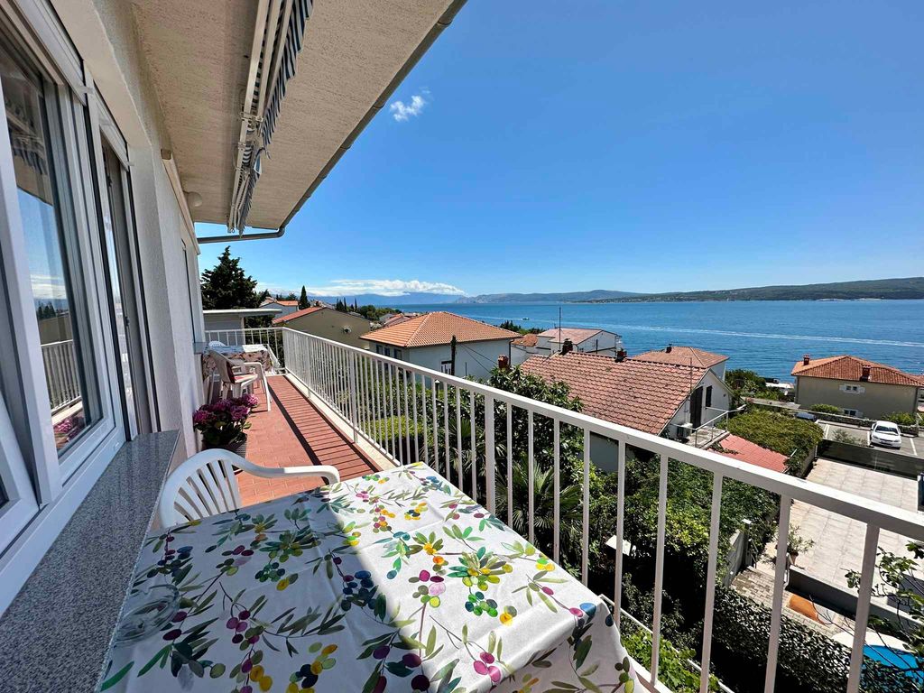 Ferienwohnung mit 3 Schlafzimmern und Balkon