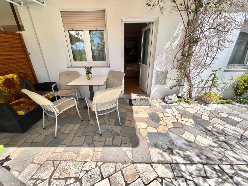 Ferienwohnung mit Terrasse und Klimaanlage