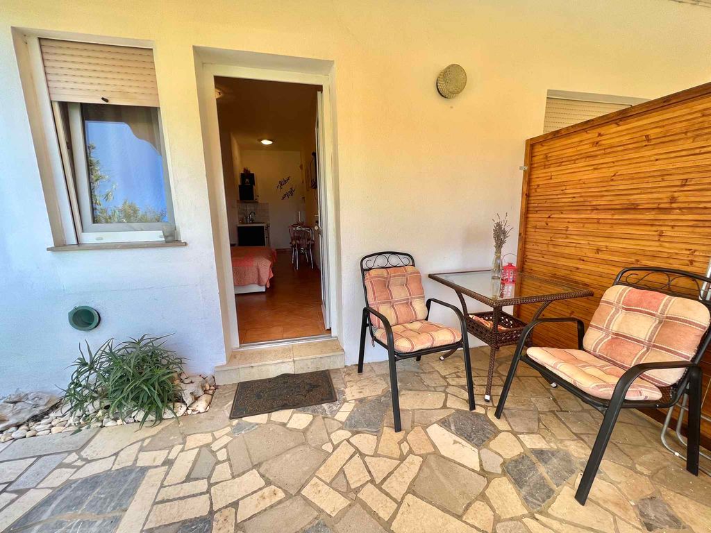 Studio mit Terrasse und Klimaanlage