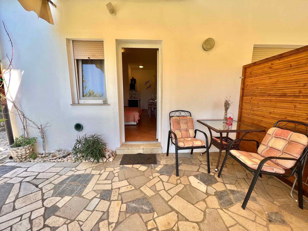 Studio mit Terrasse und Klimaanlage