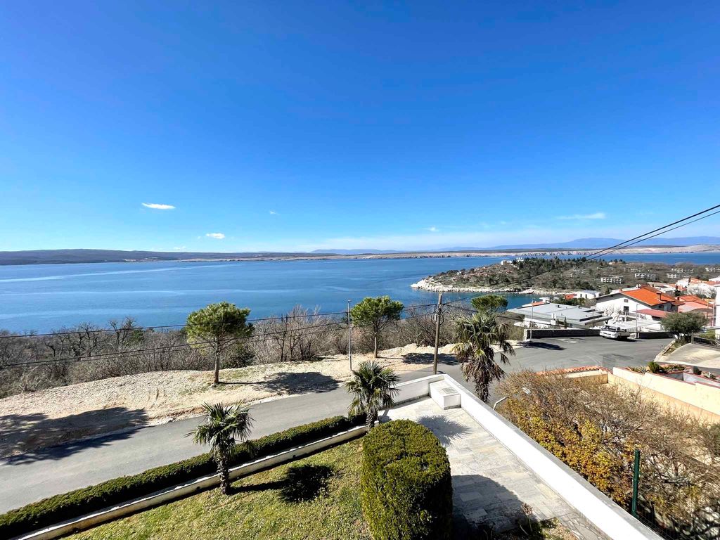 Ferienwohnung mit Balkon mit Aussicht und Klimaanlage