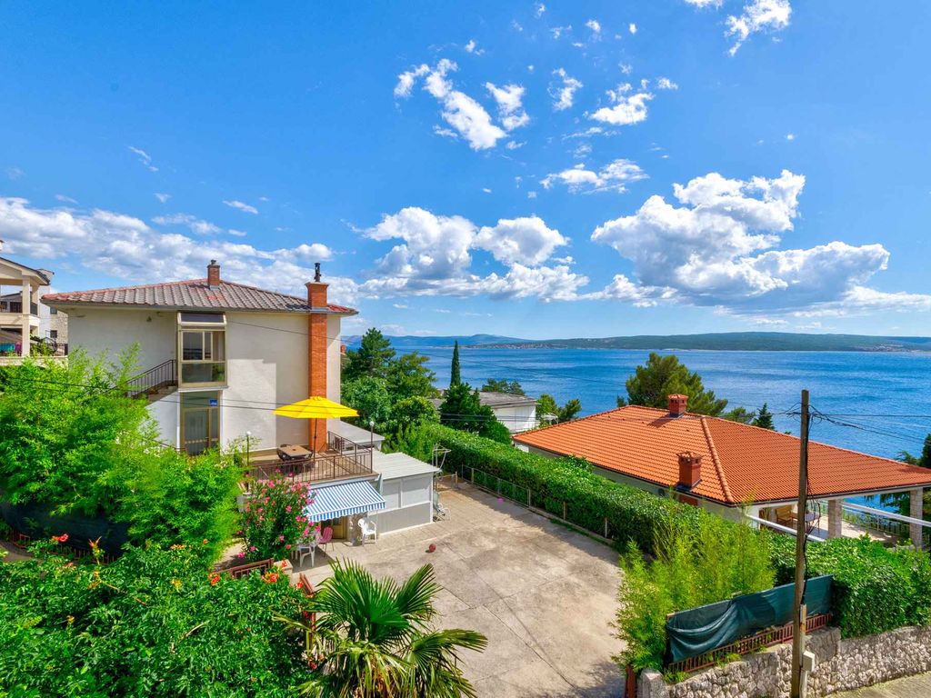 Ferienwohnung mit Terrasse und Klima in Strandnähe