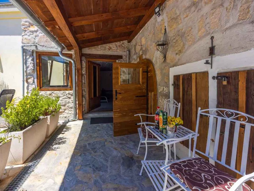 Villa mit Pool