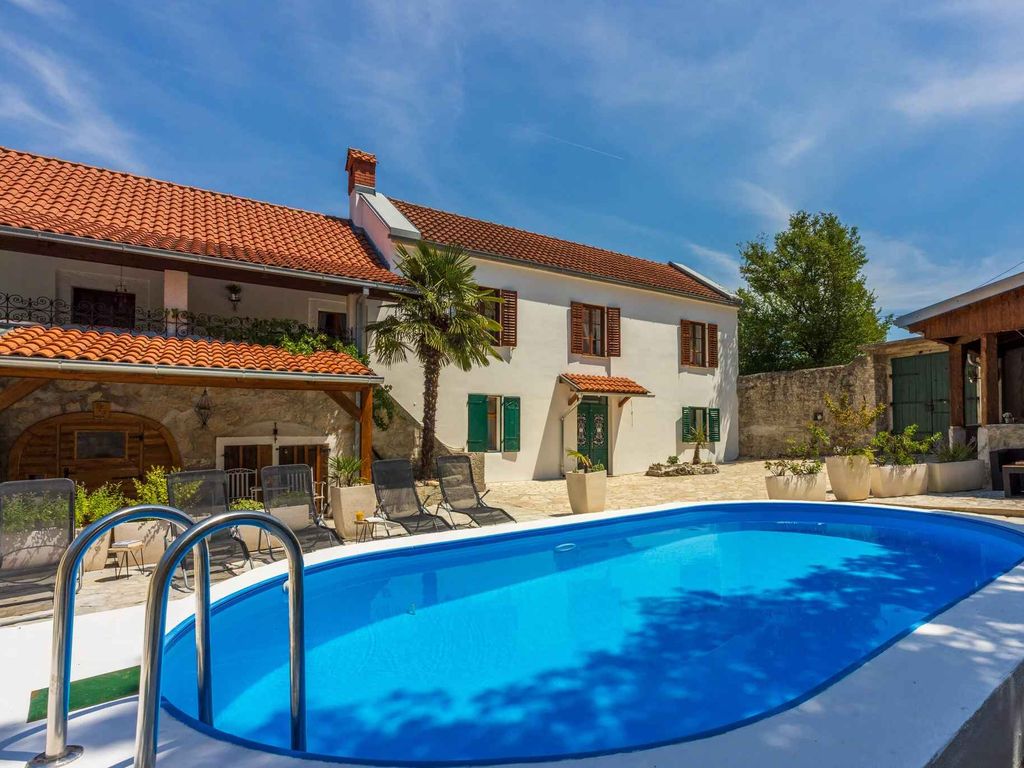 Villa mit Pool
