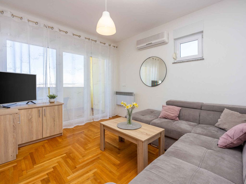 Ferienwohnung mit Waschmaschine und Klimaanlage