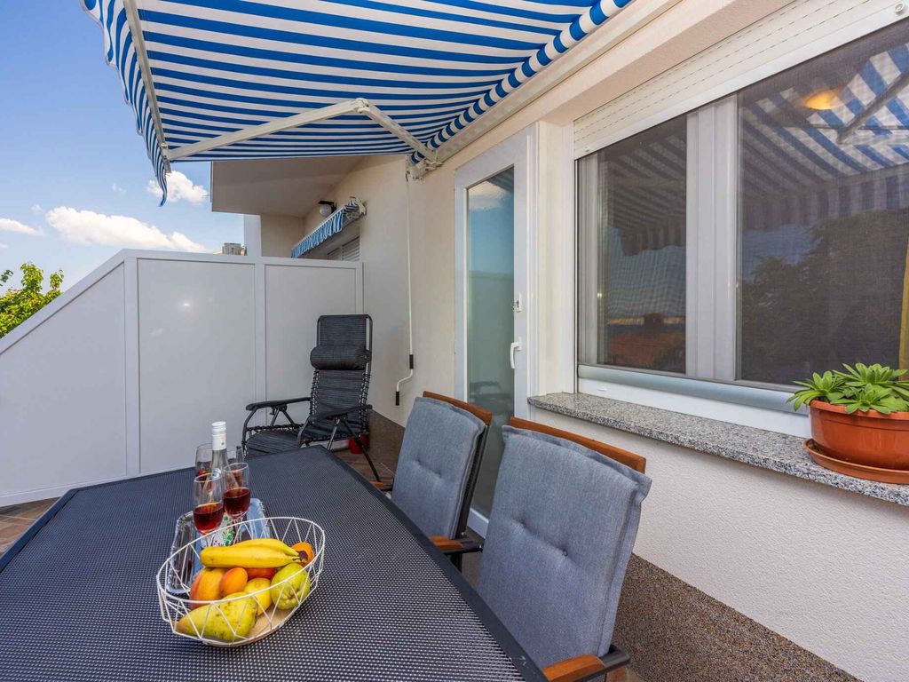 Ferienwohnung mit Balkon in Strandnähe