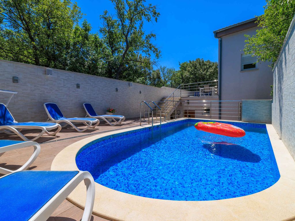 Ferienwohnung mit Außenpool