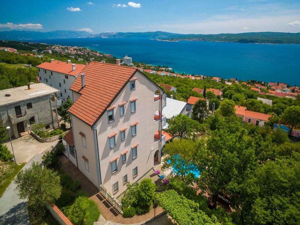 Ferienwohnung mit Klimaanlage und Pool